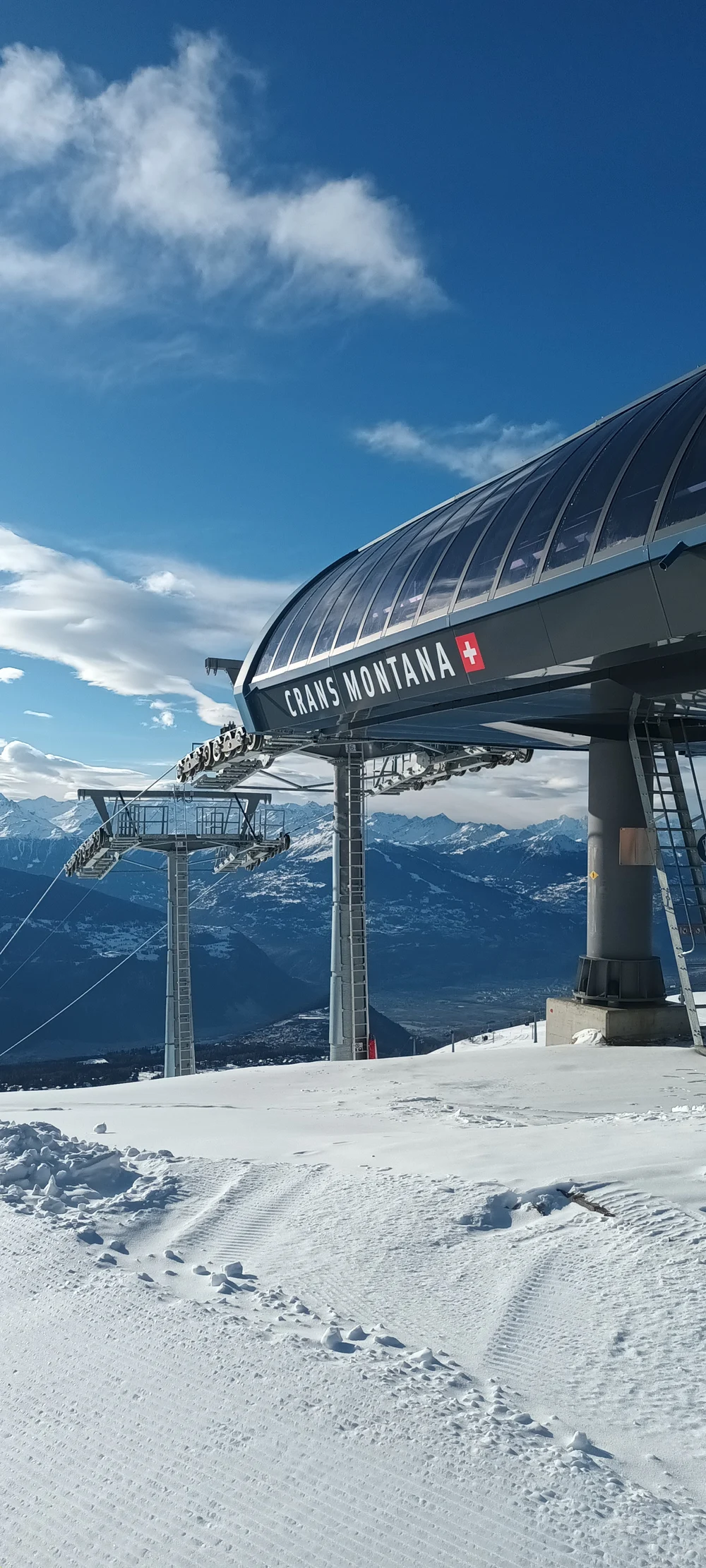 Remonte de Crans-Montana con vistas sobre el valle del Ródano